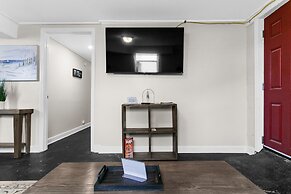 Modern in Magic City 2 Units