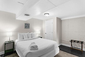 Modern in Magic City 2 Units