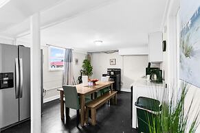 Modern in Magic City 2 Units