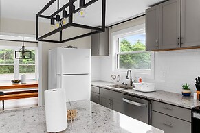 Modern in Magic City 2 Units