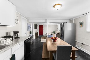 Modern in Magic City 2 Units