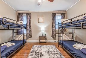 Bluemoon Bungalow 2 Units