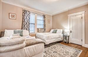 Bluemoon Bungalow 2 Units