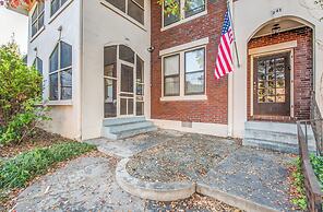 Bluemoon Bungalow 2 Units