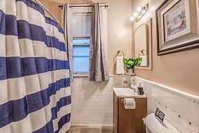 Bluemoon Bungalow 2 Units