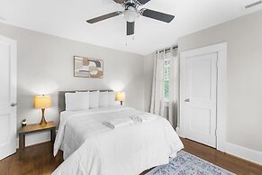 Renovated Central Park Chic