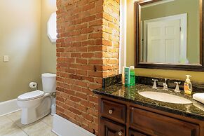 Columbus Goldfinch Mansion