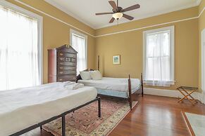 Columbus Goldfinch Mansion