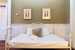 Columbus Goldfinch Mansion