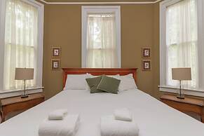 Columbus Goldfinch Mansion