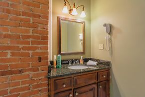 Columbus Goldfinch Mansion