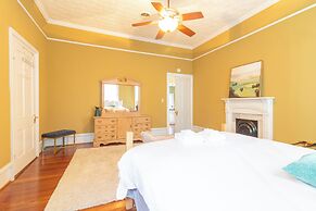 Columbus Goldfinch Mansion