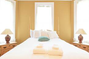 Columbus Goldfinch Mansion