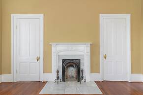 Columbus Goldfinch Mansion