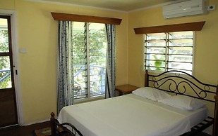 Ratu Kini's Dive & Stay