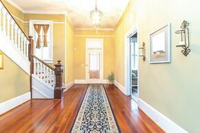 Mansion with Tiny Home Bumblebee Comfort