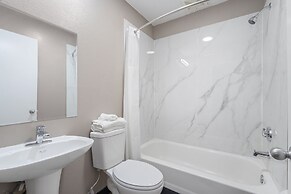 HomeStay Lodge Pensacola - Davis