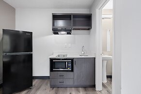 HomeStay Lodge Pensacola - Davis