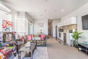 2Br Cbd Gem With City Views
