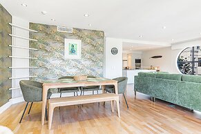 Stylish Retreat 2Br Apartment Bliss