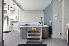 Cozy Studio Retreat In The City