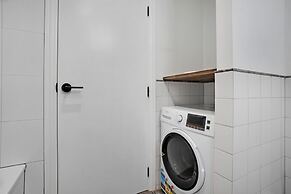 Cozy Studio Retreat In The City