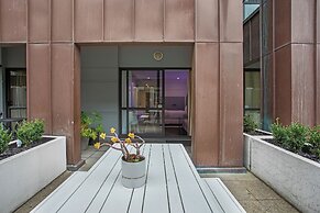 Cozy Studio Retreat In The City