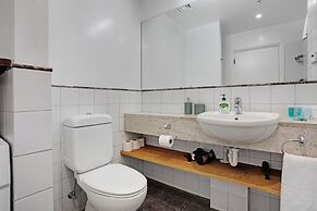 Cozy Studio Retreat In The City