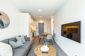 Chic 1Br Apt With Pool And Gym Perks