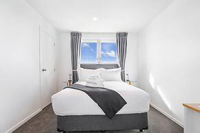 Freshly Renovated 3Br Ellerslie Home