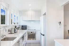 Freshly Renovated 3Br Ellerslie Home