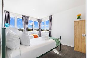 Freshly Renovated 3Br Ellerslie Home