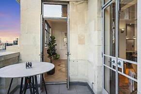 The Queens Retreat - Penthouse On Queen Street