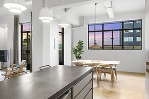 The Queens Retreat - Penthouse On Queen Street