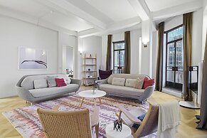 The Queens Retreat - Penthouse On Queen Street