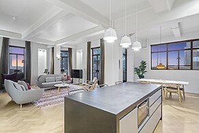 The Queens Retreat - Penthouse On Queen Street