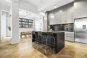 The Queens Retreat - Penthouse On Queen Street