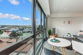 Viaduct Harbour Views w/ Free Parking!