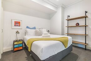 Viaduct Harbour Views w/ Free Parking!