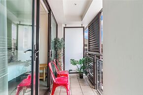 Viaduct Harbour Views w/ Free Parking!