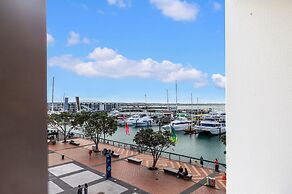 Viaduct Harbour Views w/ Free Parking!