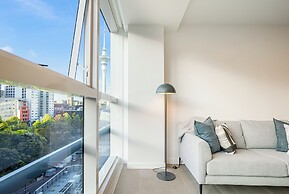 Modern Bright Central Apartment