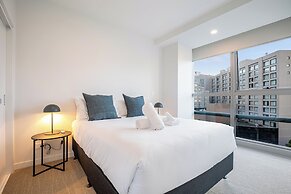 Modern Bright Central Apartment