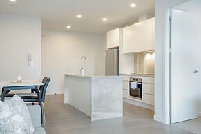 Modern Bright Central Apartment