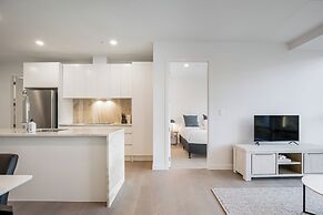 Modern Bright Central Apartment