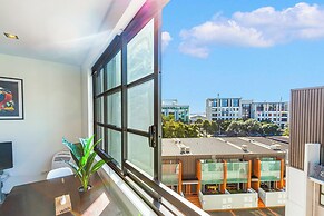 Modern Retreat In City Centre