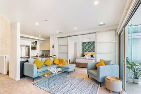 Beautiful Harbour View Apartment