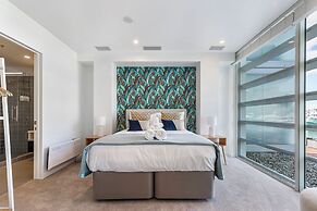 Beautiful Harbour View Apartment