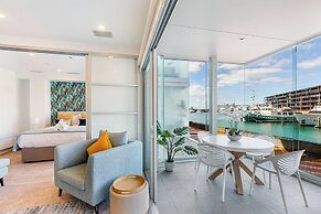 Beautiful Harbour View Apartment