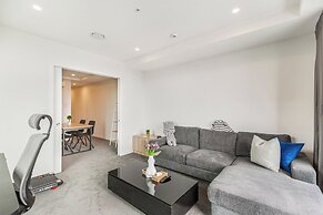 Cozy Apartment By Eden Park